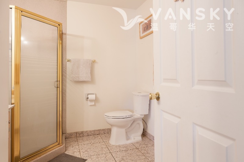 250401092906_bathroom picture 1.jpg